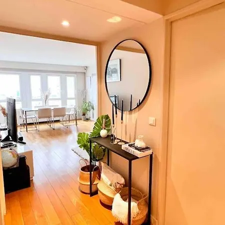 Beautifully Decorated 2bedroom Paryż